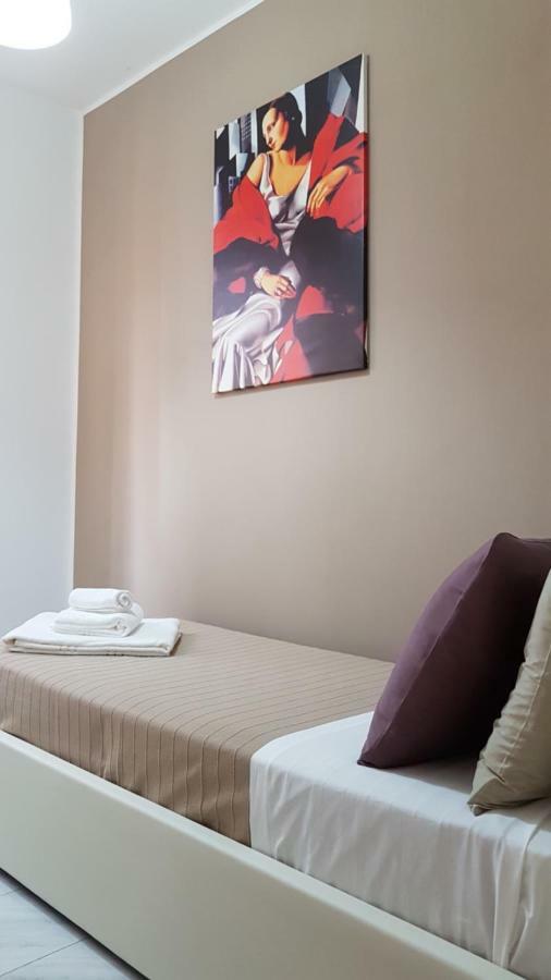 Ferienwohnung Loft Baia Di Giardini Exterior foto